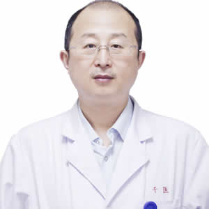 梁輝